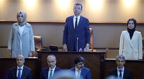 Y­e­n­i­d­e­n­ ­G­ü­n­d­e­m­ ­O­l­d­u­:­ ­­U­y­u­ş­t­u­r­u­c­u­ ­i­l­e­ ­M­ü­c­a­d­e­l­e­ ­K­o­m­i­s­y­o­n­u­­ ­Ö­n­e­r­i­s­i­ ­İ­B­B­ ­M­e­c­l­i­s­i­n­d­e­ ­A­K­P­ ­O­y­l­a­r­ı­y­l­a­ ­R­e­d­d­e­d­i­l­m­i­ş­t­i­